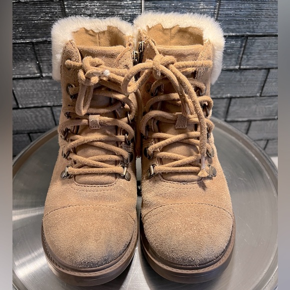 UGG Kids Ankle Boots - Picture 9 of 12